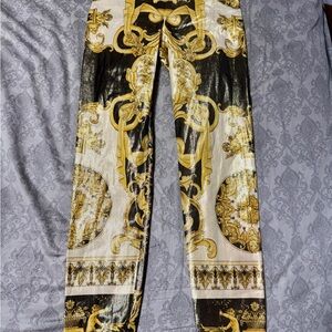Versace Tribute Baroque Print Leggings in Black and Gold